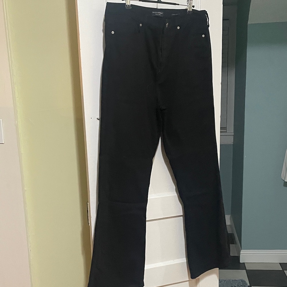 Banana Republic Women’s black flare Jeans